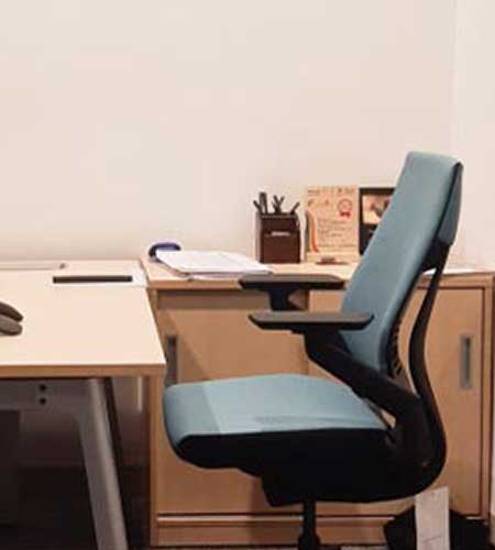 Collaborative workspace with strong visual hierarchy for image-led experience design